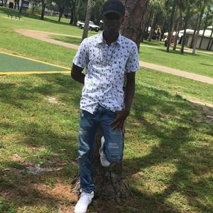 Meet your Posher, Romaine